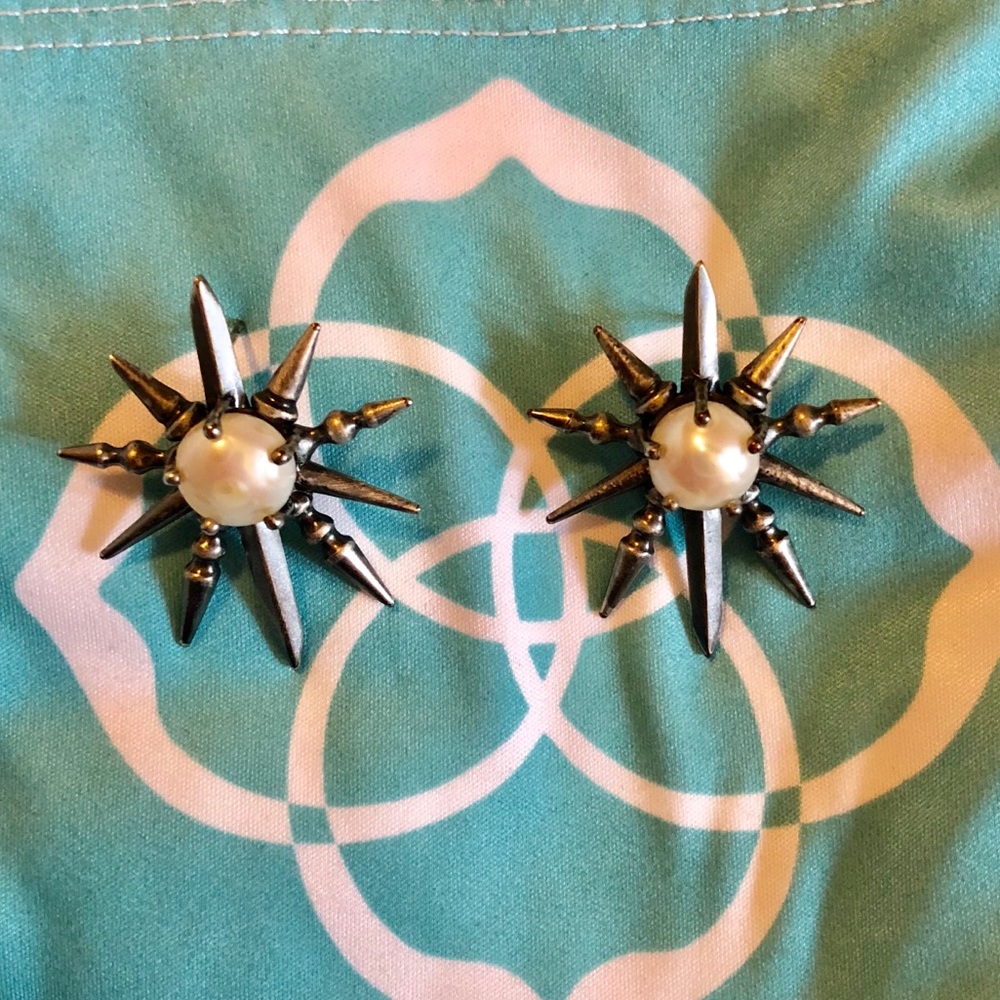 Kendra Scott Rogan Pearl Star Earrings